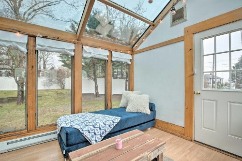 Waterfront Cape Cod Home with Sunroom and Fire Pit image 12